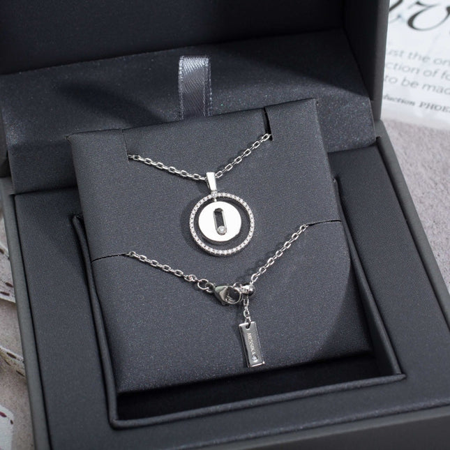 LUCKY MOVE SILVER NECKLACE