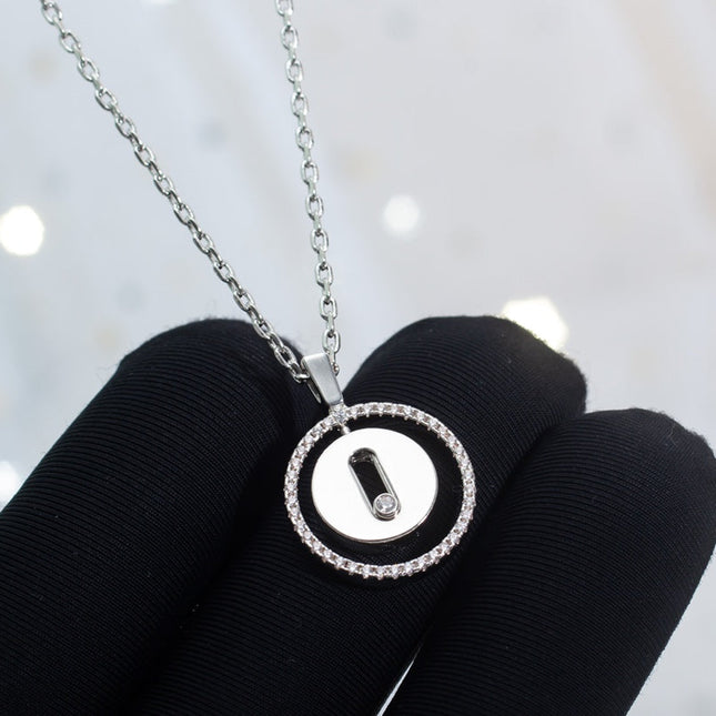 LUCKY MOVE SILVER NECKLACE