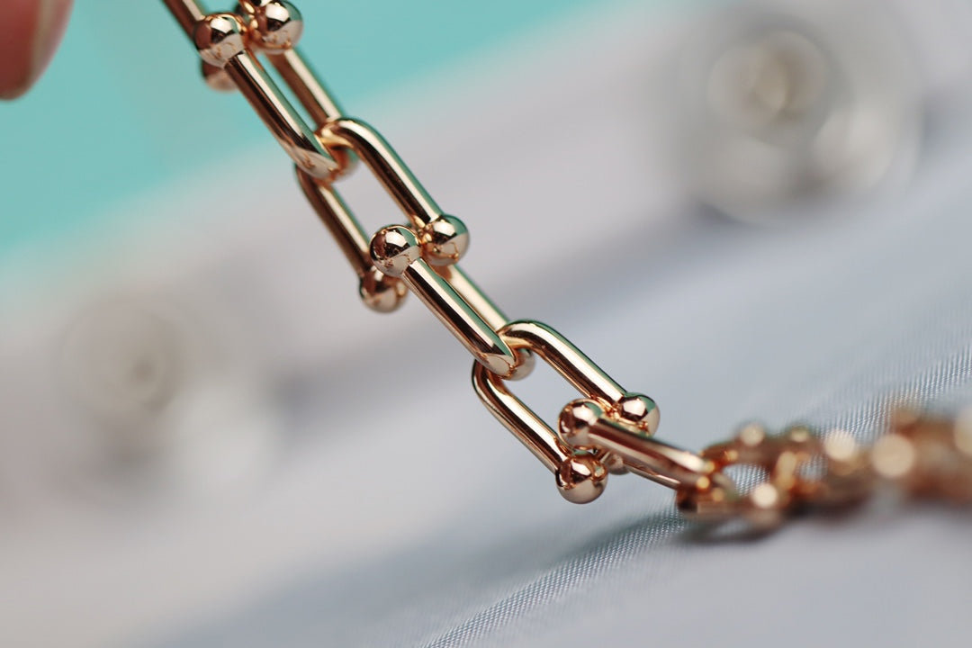 HARDWARE LINK GOLD NECKLACE