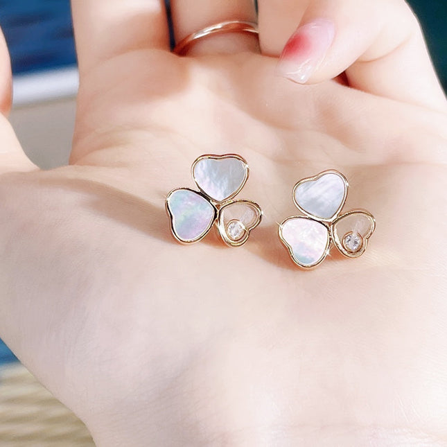 HAPPY WING MOP EARRINGS 1 DIAMOND