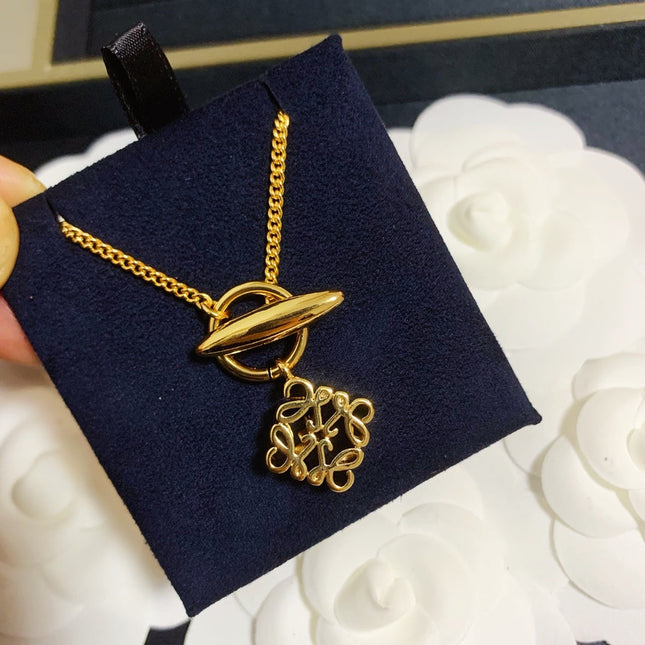 ANAGRAM PEDANT GOLD NECKLACE