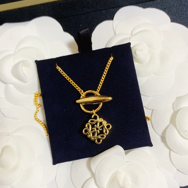 ANAGRAM PEDANT GOLD NECKLACE