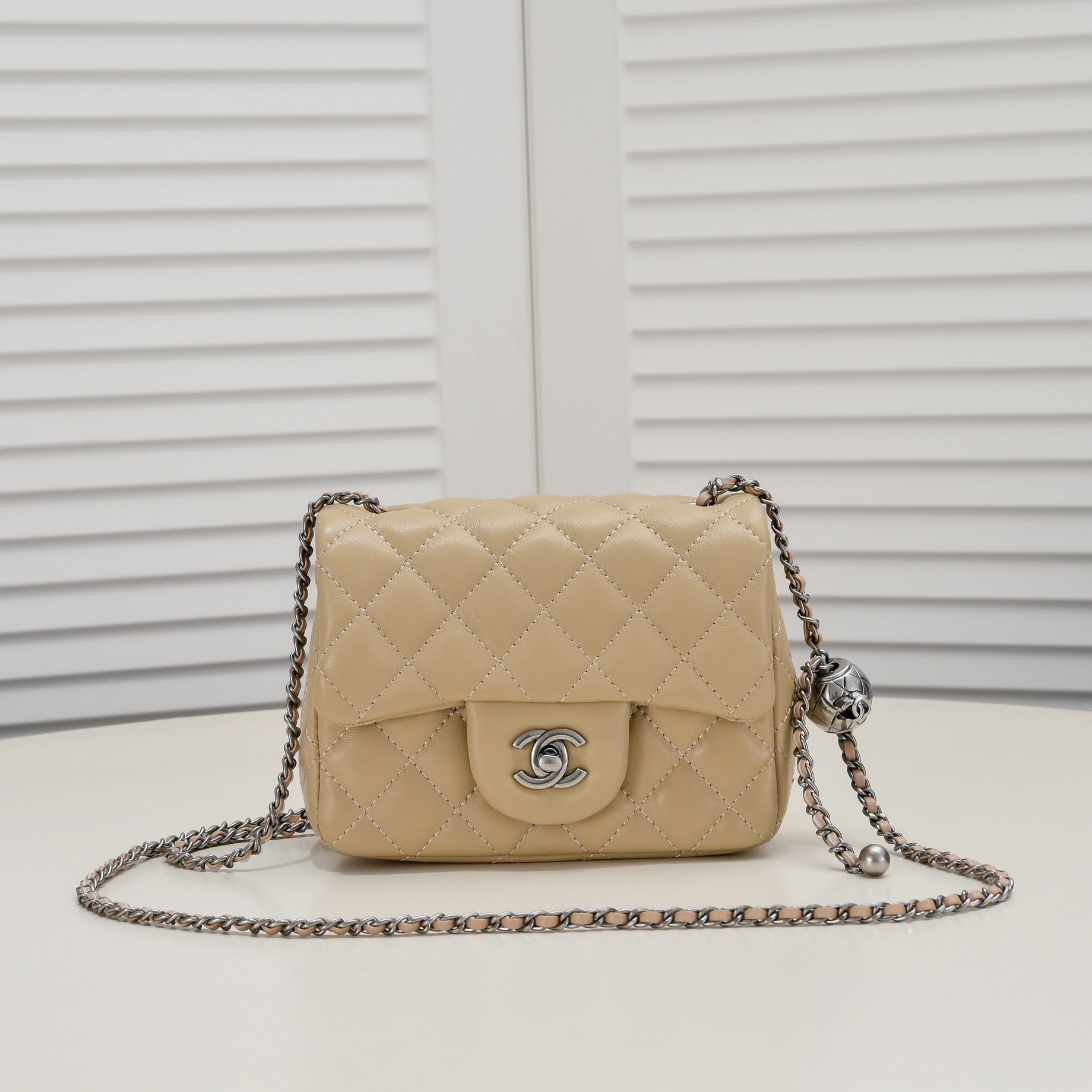 SMALL FLAP BAG 17CM 1786 PALE BROWN SILVER
