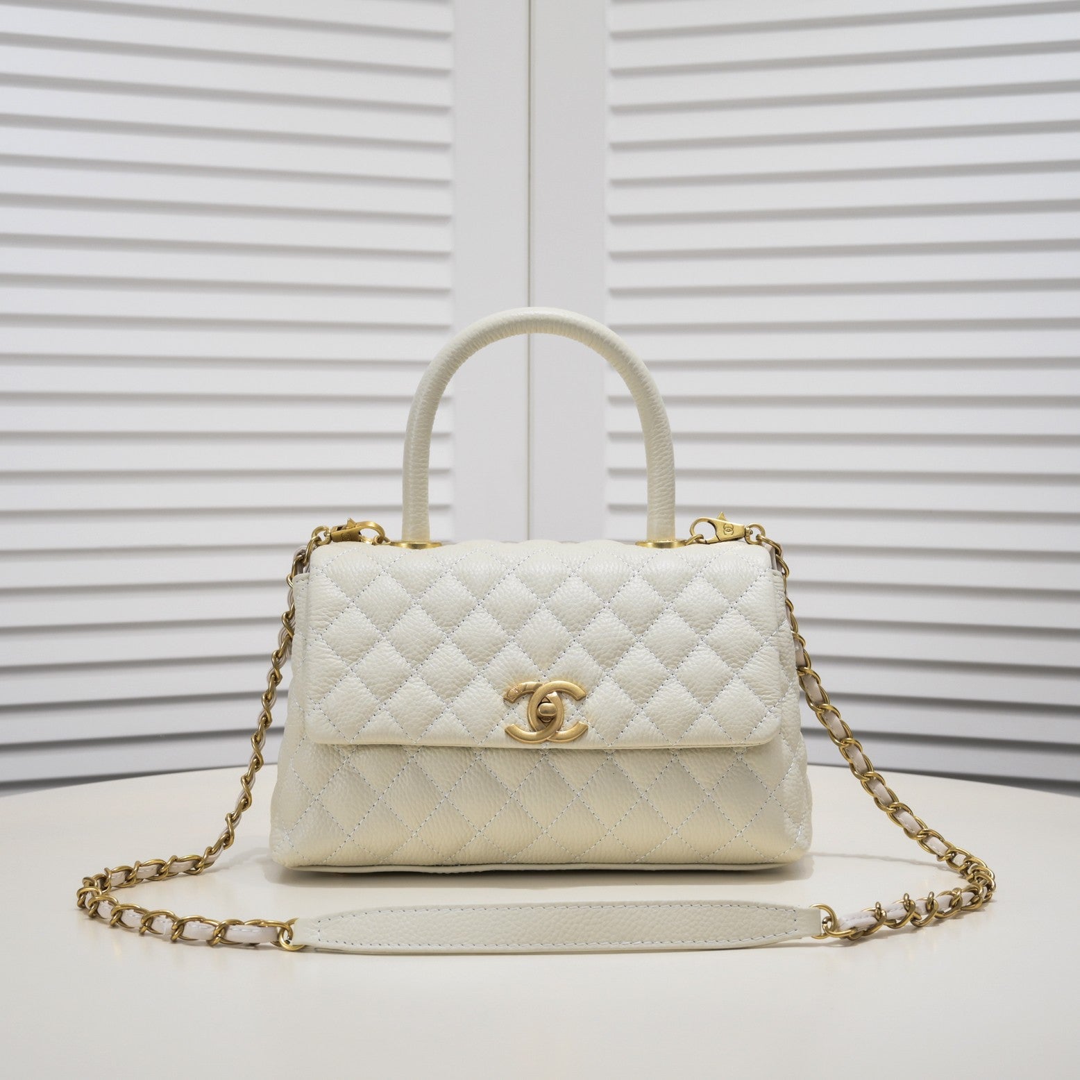 QUILTED CAVIAR 26CM 92991 WHITE