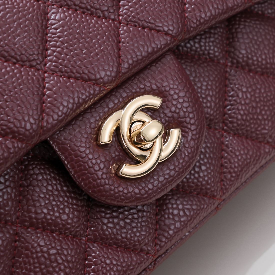 MINI CAVIAR 17CM 1115 PLUM RED
