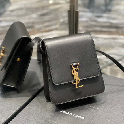 KAIA 18 HANDBAG IN BLACK CALFSKIN