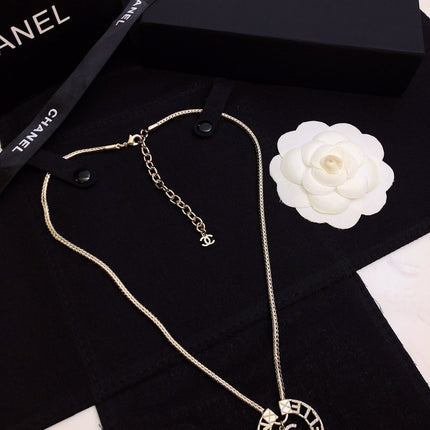 CHANEL 26S CHANEL CC LOGO MADEMOISELLE ROUND NECKLACE IN GOLD METAL 633322