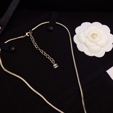 CHANEL 26S CHANEL CC LOGO MADEMOISELLE ROUND NECKLACE IN GOLD METAL 633322