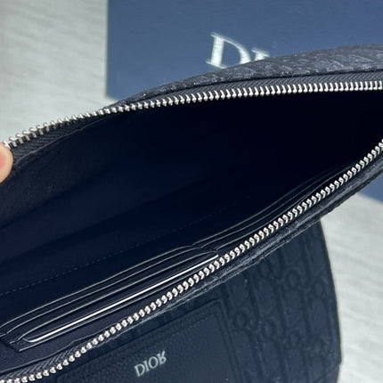 SADDLE 28 BAG IN BLACK OBLIQUE JACQUARD
