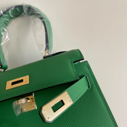 KELLY MINI 20 BAG IN EMERALD GREEN CALFSKIN WITH GOLD HARDWARE