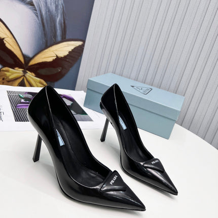 PRADA 26S POINTED TOE PUMPS STILETTO HEEL 95MM IN BLACK PATENT CALFSKIN LOGO