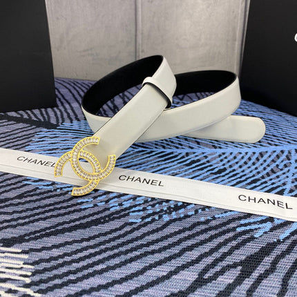 CHANEL 25S BELT 30 MM IN WHITE CALFSKIN WITH GOLD HARDWARE 615098