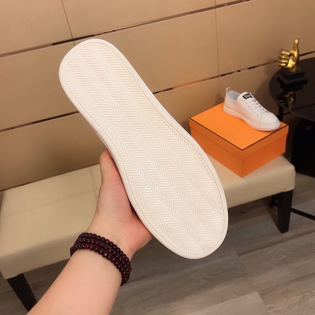 CD B23 LOW-TOP CIRCLE ICON SNEAKER WHITE CALFSKIN