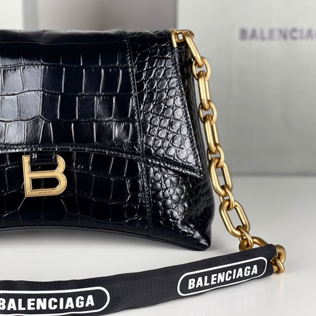 DOWNTOWN SHOULDER BAG 29 IN BLACK CROCODILE EMBOSSED CALFSKIN GOLD HARDWARE