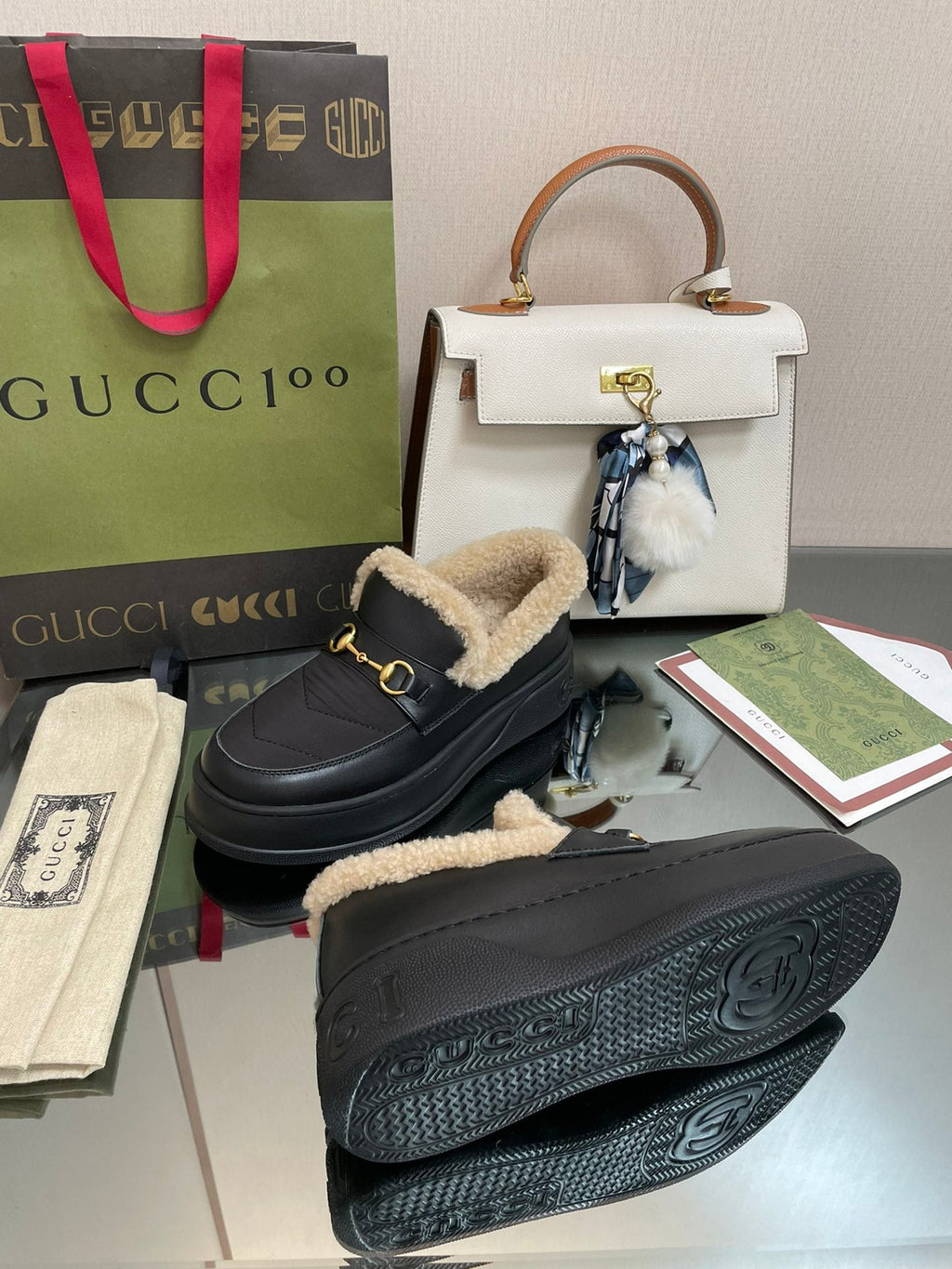 GG LOAFER IN BLACK CALFSKIN WITH BEIGE WOOL LINING