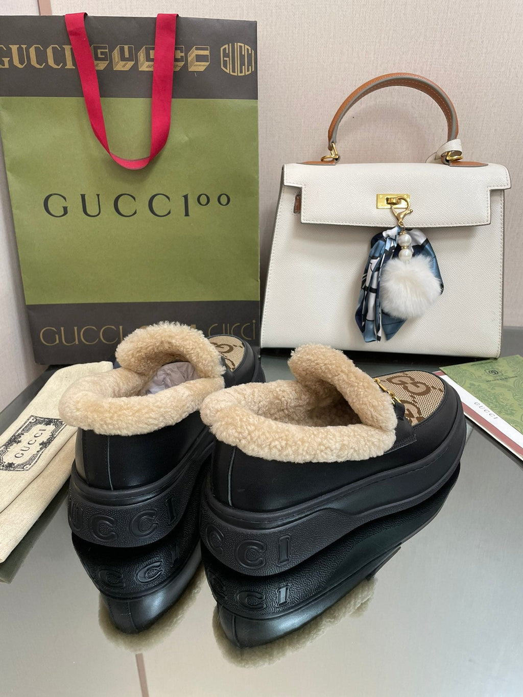 GG LOAFER IN PEANUT BROWN JACQUARD AND BLACK CALFSKIN WITH BEIGE WOOL LINING