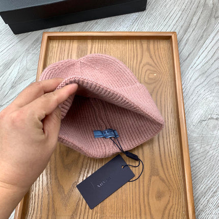 BEANIIE HAT IN CREPE PINK WOOL 335034