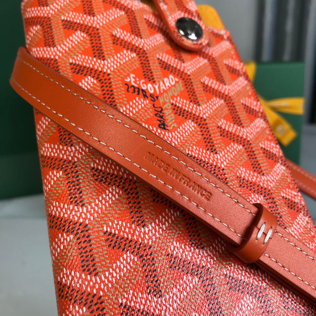 MONTMARTRE GM CASE 18 IN ORANGE GOYARDINE CANVAS