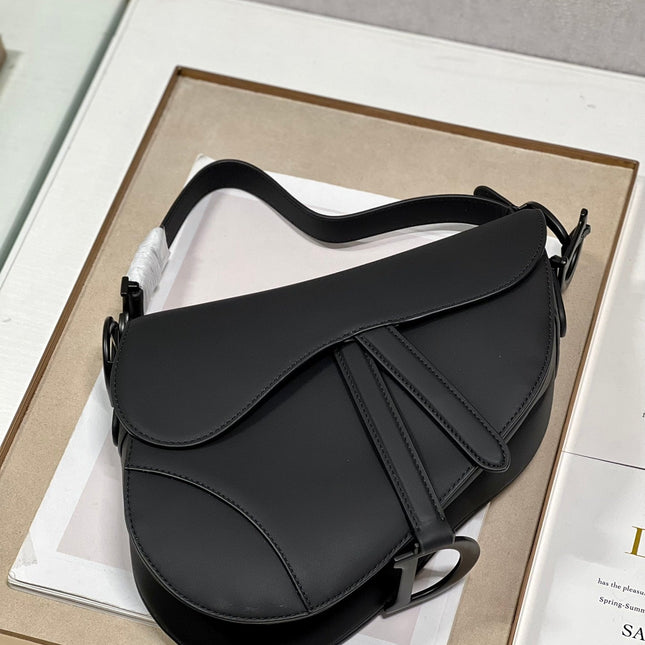 DIOR 26S SADDLE BAG 19 IN BLACK CALFSKIN