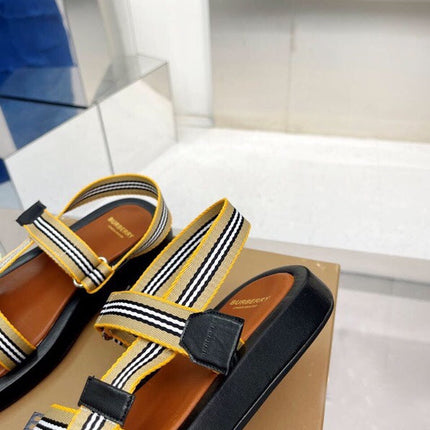 BURBERRY 26S STRAP FLAT SANDALS IN CARAMEL BROWN CALFSKIN AND FABRIC