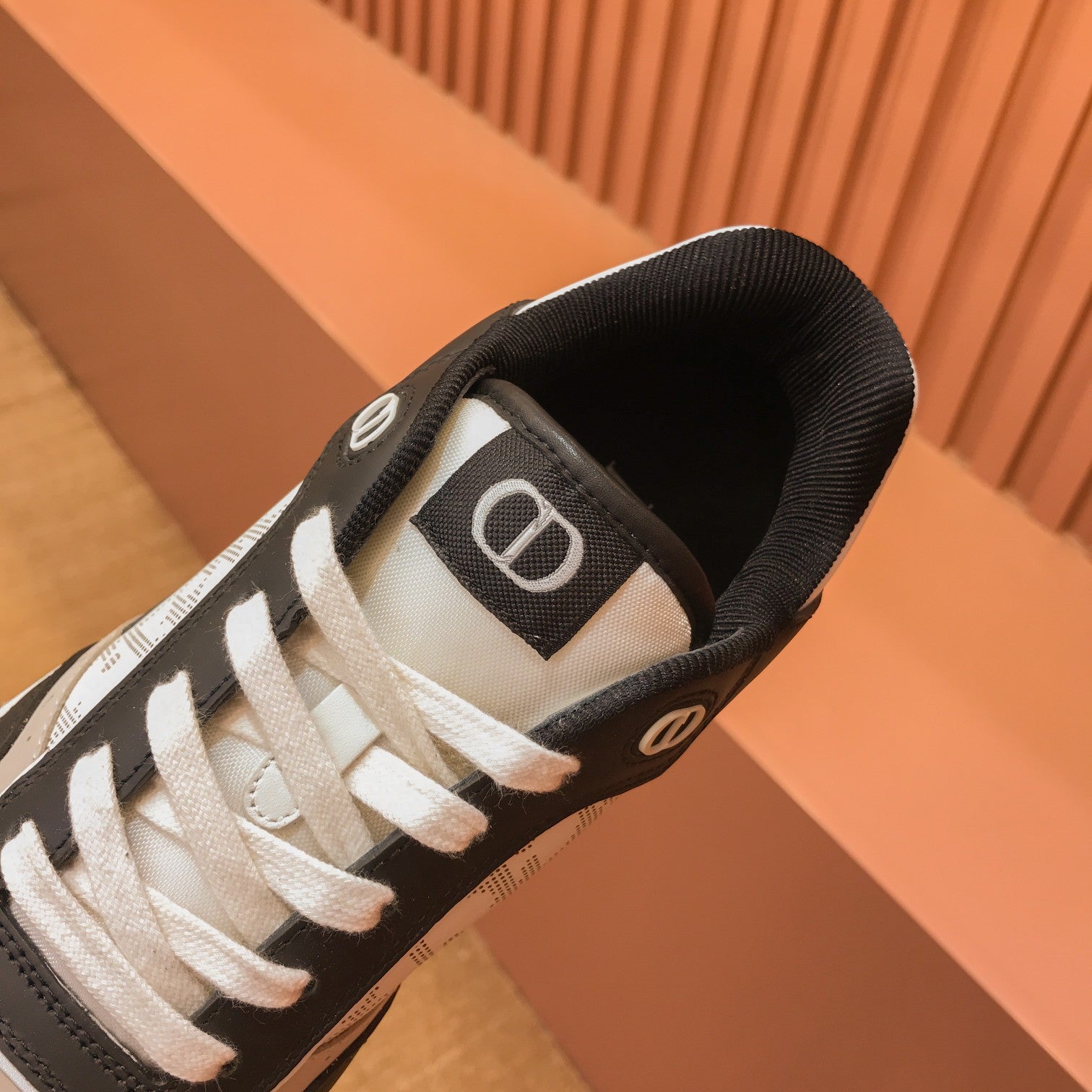 CD B27 LOW-TOP SNEAKER BLACK-WHITE MESH CALFSKIN