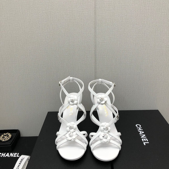 FLORAL HIGH HEEL SANDAL IN WHITE LAMBSKIN