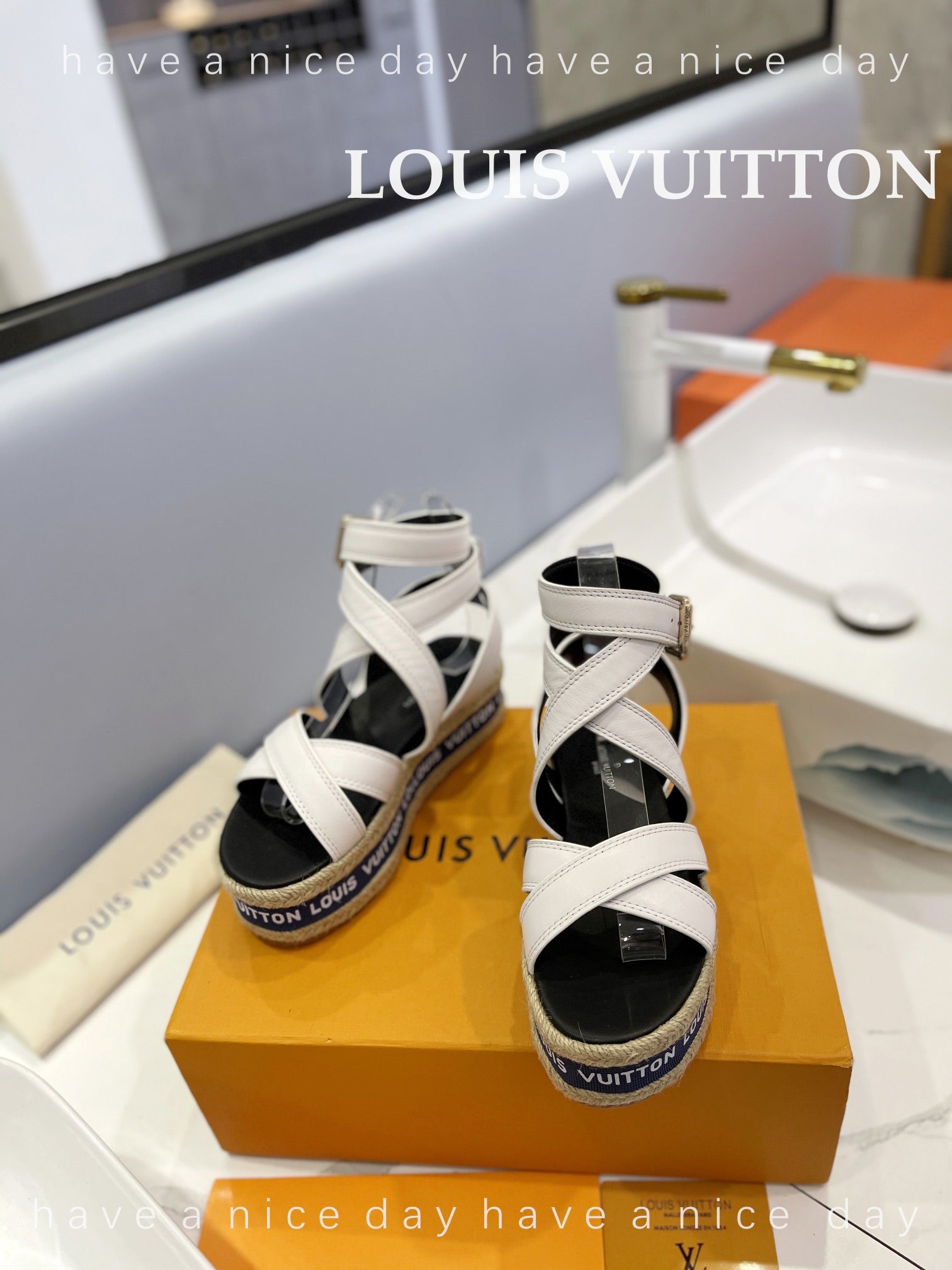 LV 26S WEDGE SANDALS 70 MM IN WHITE AND BLACK LAMBSKIN