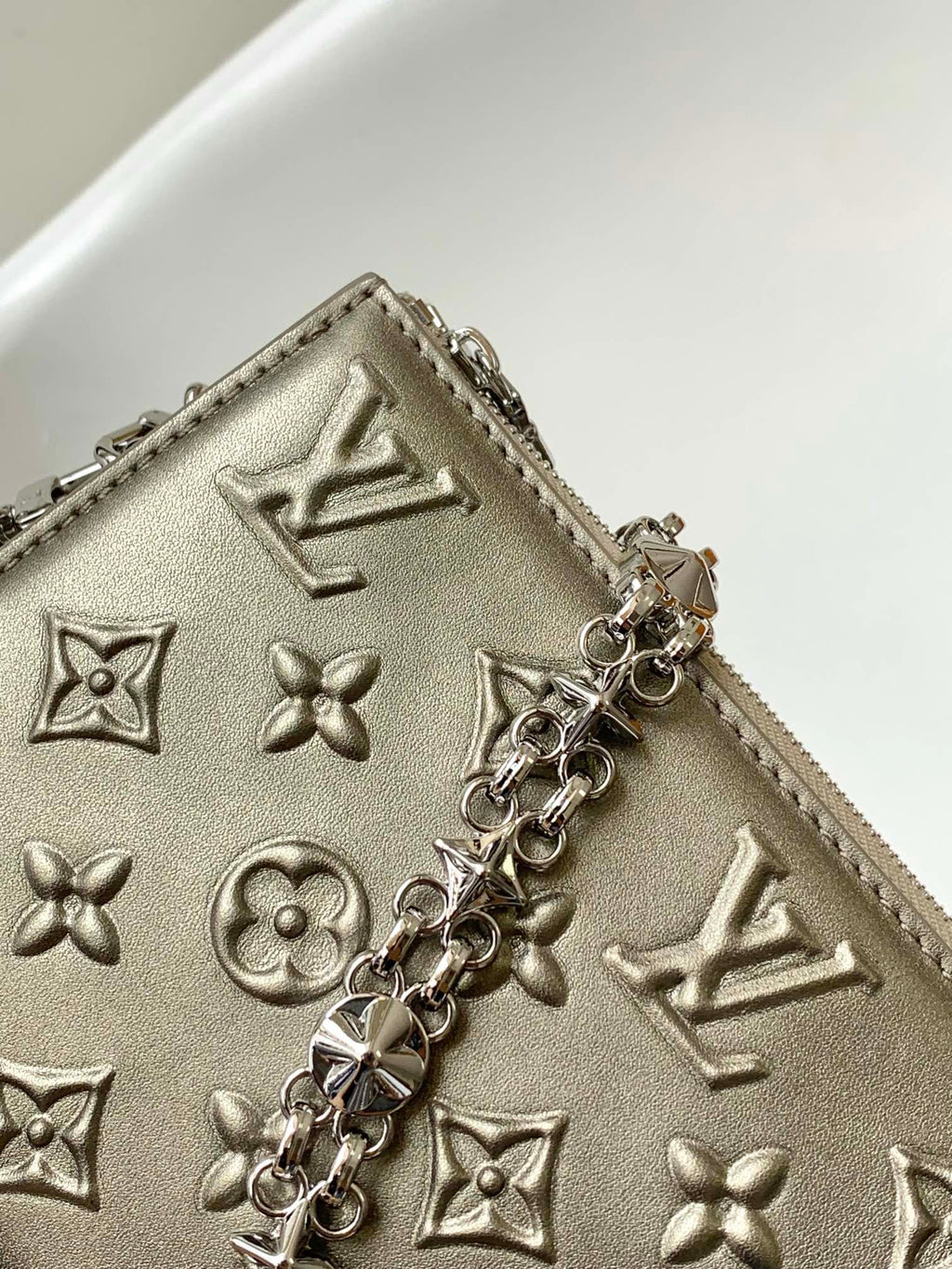 LV 25S LEXINGTON PREMIUM ORIGINAL HANDBAG 21 IN BEIGE GRAY MOONOGRAM CALFSKIN SHIMMERING METALLIC GOLD