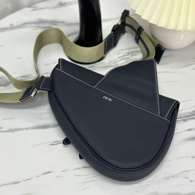 SADDLE 28 BAG IN BLACK LAMBSKIN