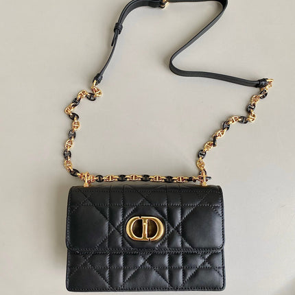 MINI CHAIN BAG 17 IN BLACK CALFSKIN