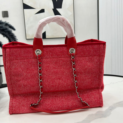 CC DEAUVILLE LARGE 38 TOTE BAG IN CHERRY RED CANVAS WITH WHITE LOGO