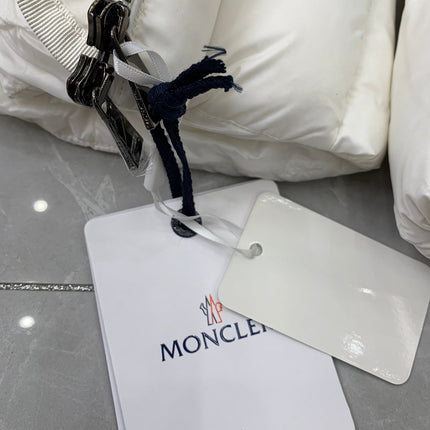 MONCLER COAT STYLE 126