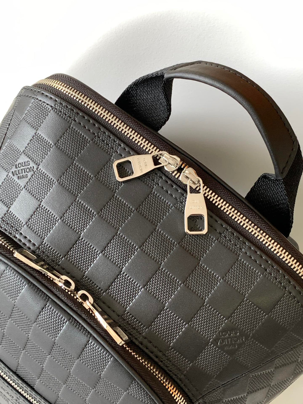 LV 25S MICHAEL BACKPACK 42 IN EMBOSSED DAMIER INFINI BLACK CALFSKIN