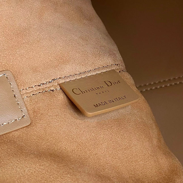 TOUJOURS 28 BAG IN CAMEL BEIGE LAMBSKIN