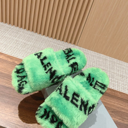 LAMB WOOL SLIPPER GREEN AND BLACK