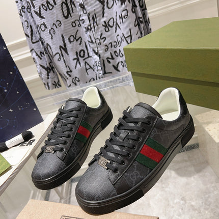 GG ACE GG SUPREME TRAINER BLACK CALFSKIN WITH PATTERNS