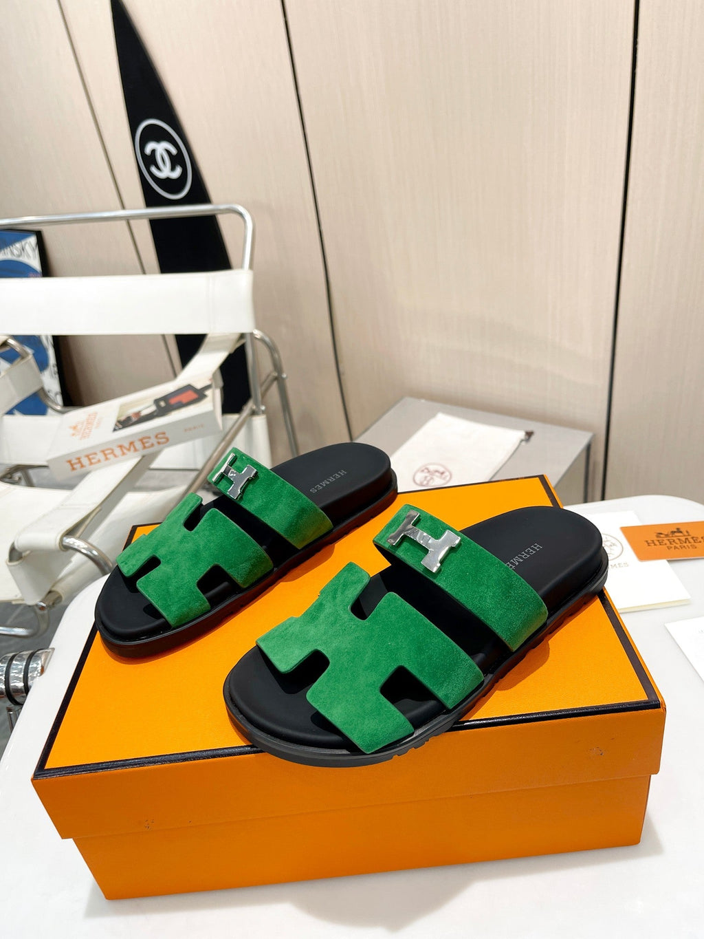 HM CHYPRE SANDAL DARK GREEN WITH H-BUCKLE SUEDE