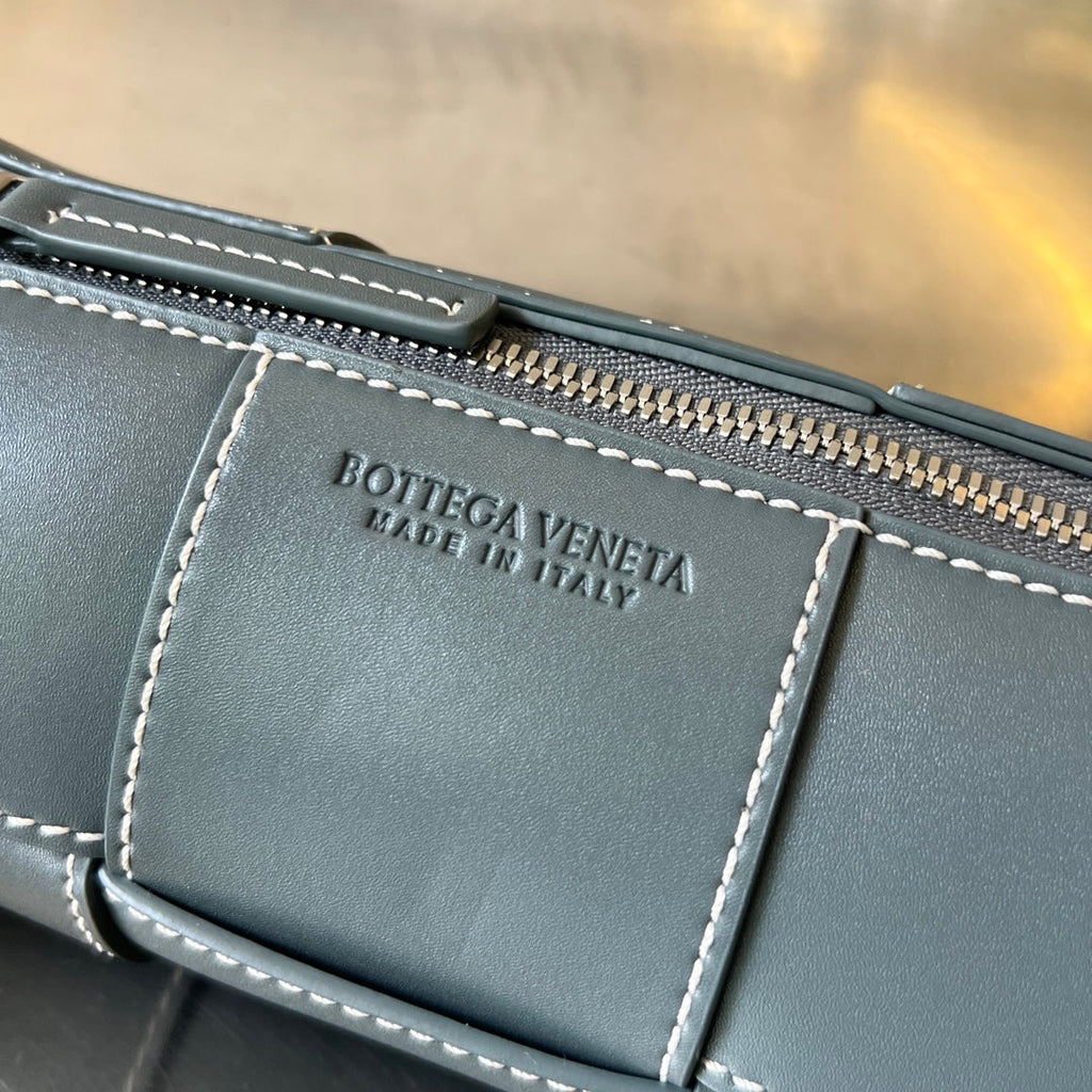 SMALL CYLINDER CASSETTE 21 IN NEVADA CALFSKIN