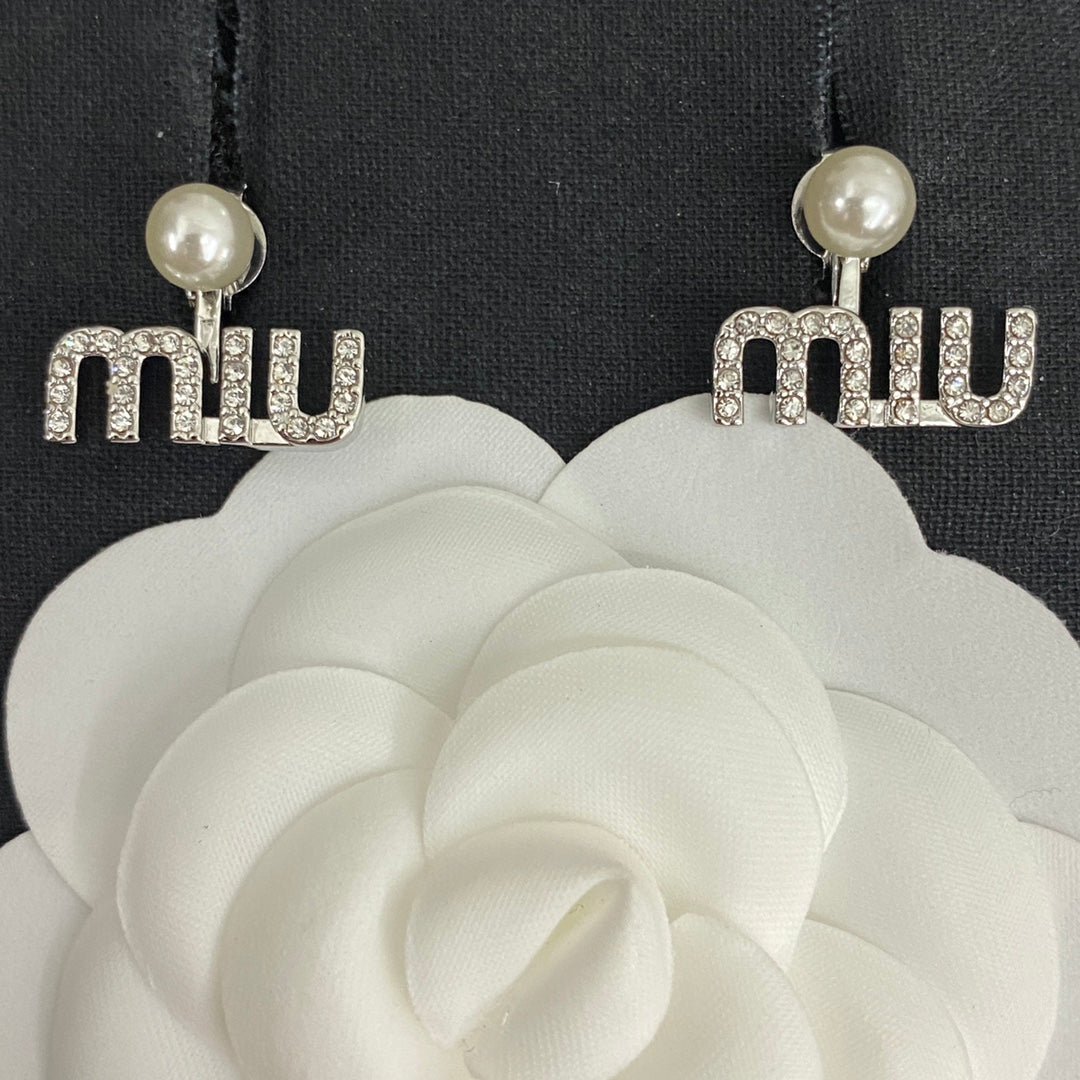 MIUMIU 26S PEARL LOGO DROP EARRINGS WITH CRYSTALS IN SILVER TONE METAL 625655