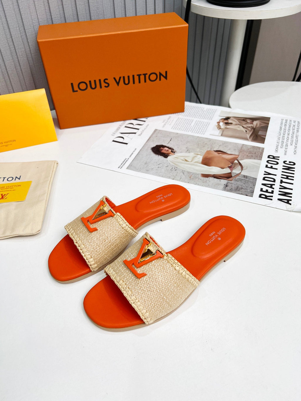 LV 26S FLAT SLIDES IN ORANGE CALFSKIN AND BEIGE RAFFIA