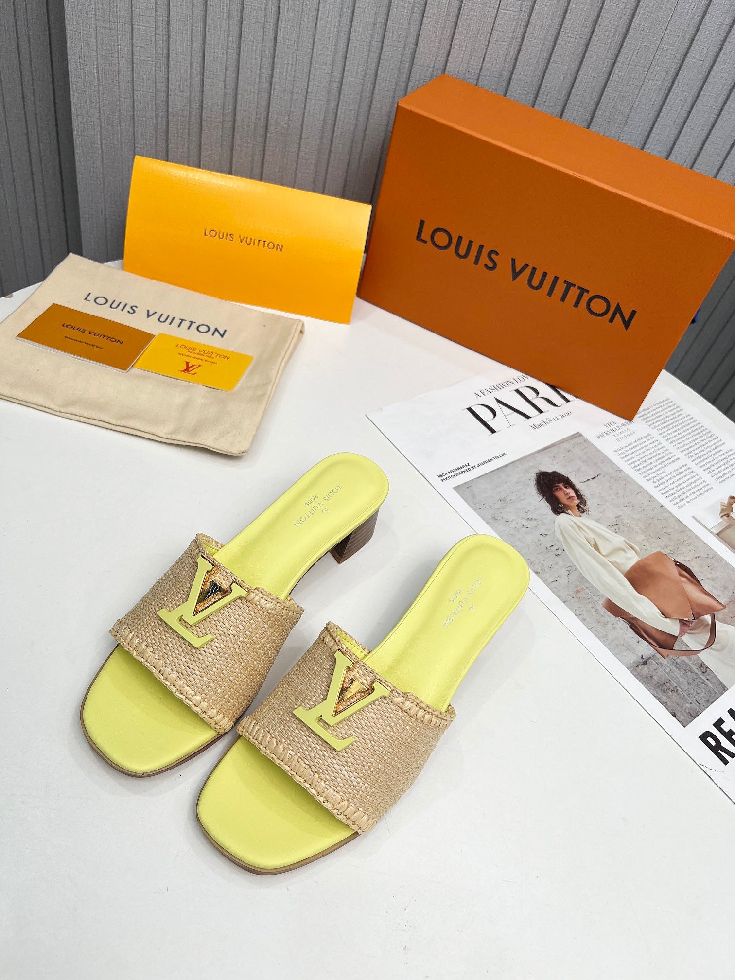 LV 26S CAPRI HIGH-HEELED MULES IN LIGHT YELLOW CALFSKIN AND BEIGE RAFFIA