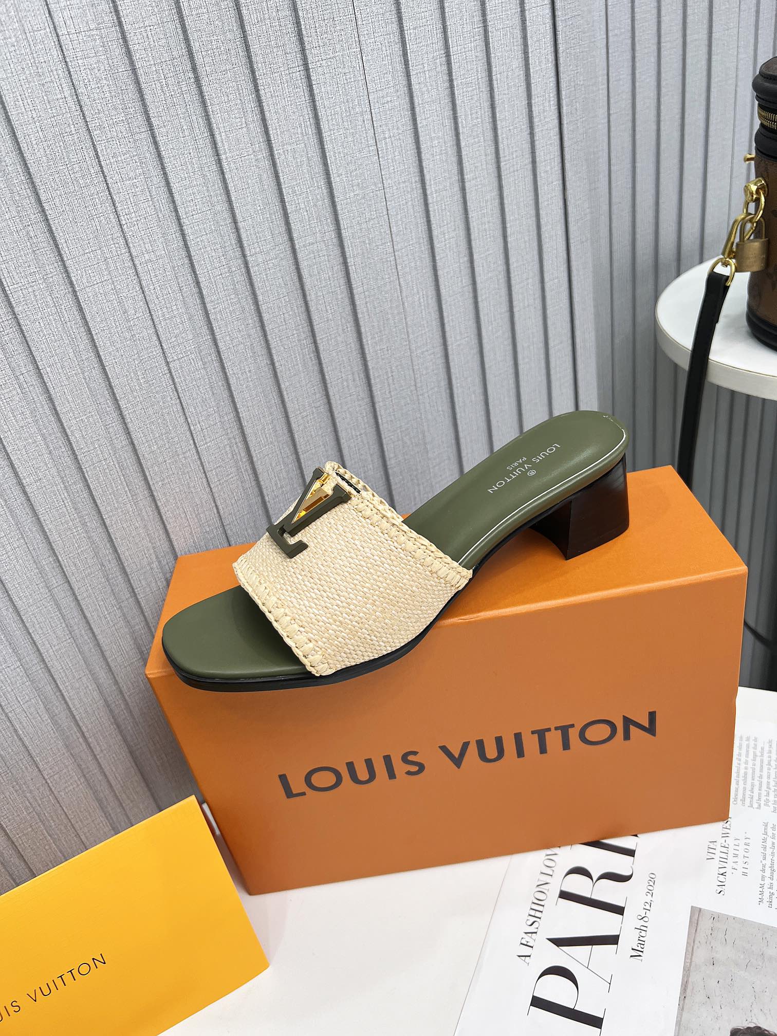 LV 26S CAPRI HIGH-HEELED MULES IN MOSS GREEN CALFSKIN AND BEIGE RAFFIA