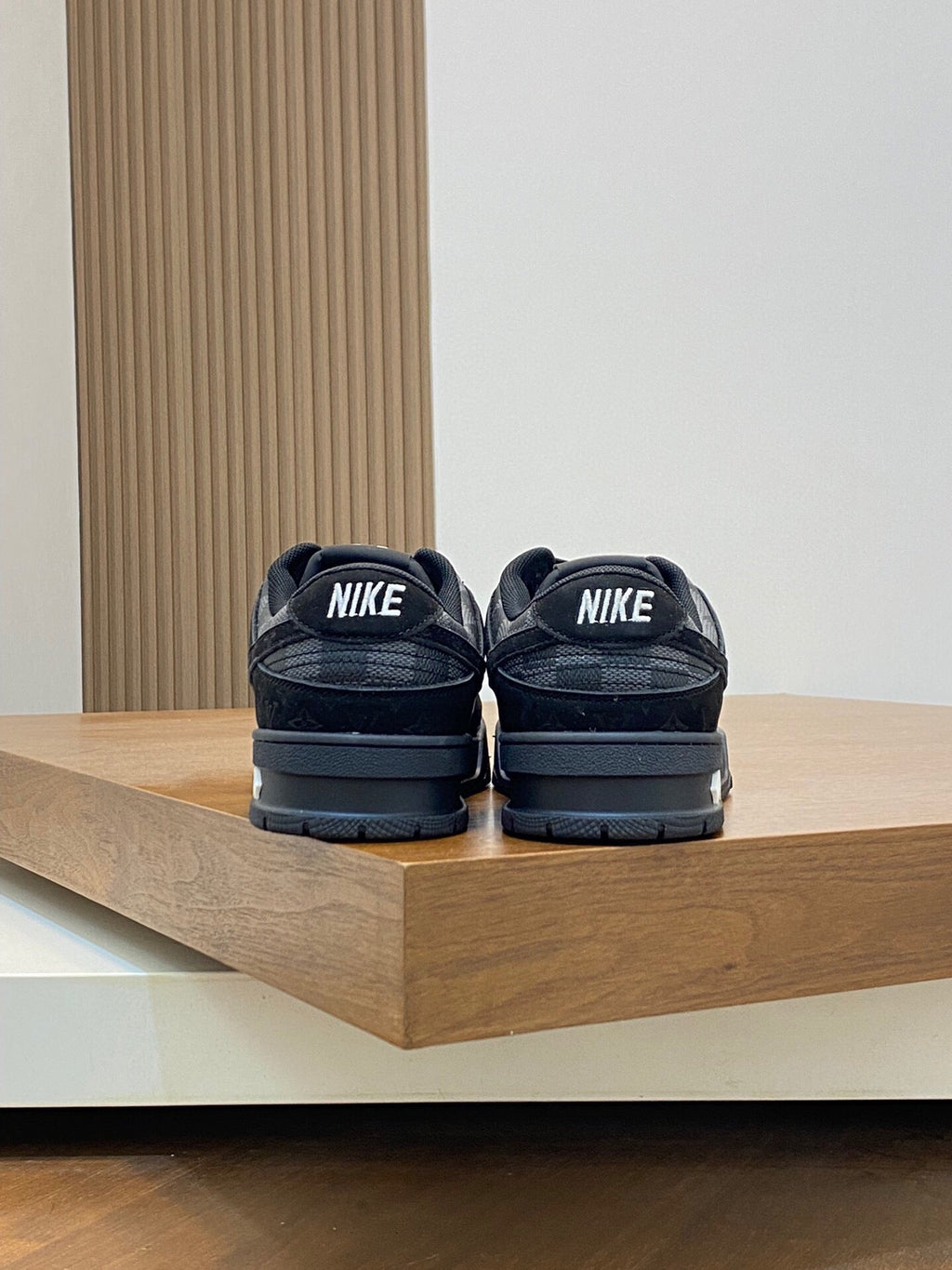 AIR TRAINER IN BLACK DAMIER CALFSKIN