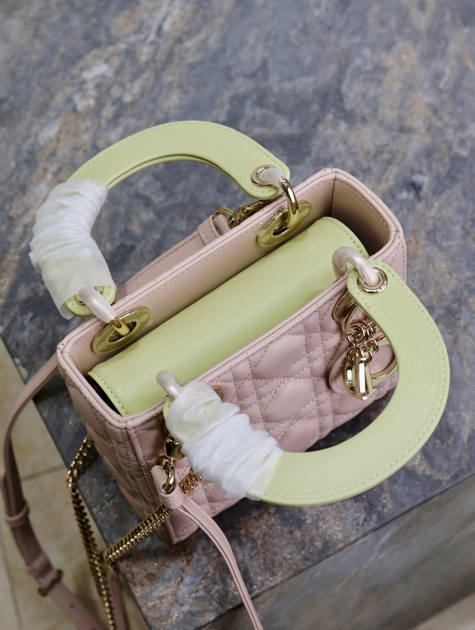MINI LADY BAG 17 IN BABY PINK QUILTED MACROCANNAGE CALFSKIN SWAMP YELLOW STRAP
