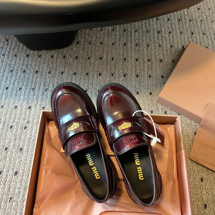 MIUMIU 26S LOAFERS 60MM IN BURGUNDY BROWN SHINY CALFSKIN