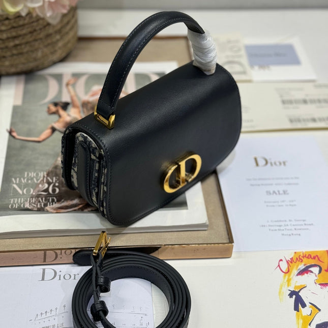 SMALL 19 MONTAIGNE AVENUE TOP HANDLE BAG BLUE DIOR OBLIQUE JACQUARD AND BLACK SMOOTH CALFSKIN 221158