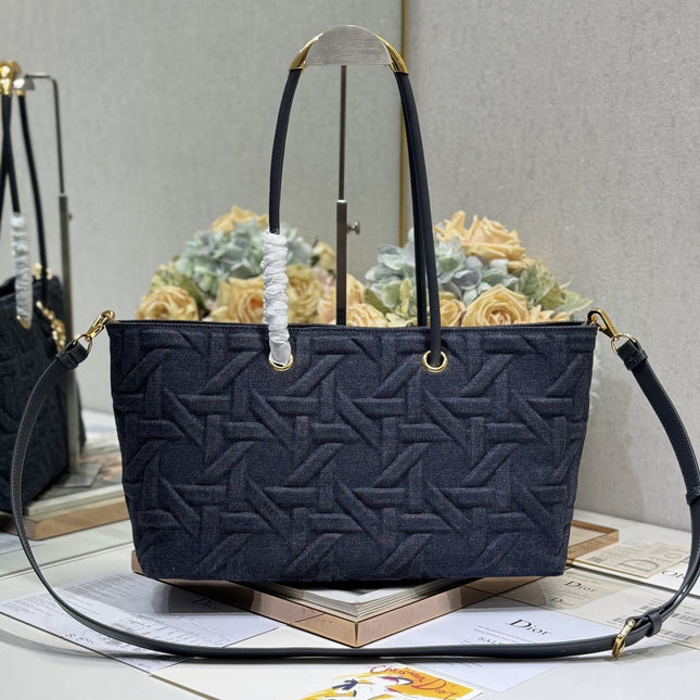 MEDIUM 37 TOUJOURS BAG IN BLACK CANNAGE DENIM