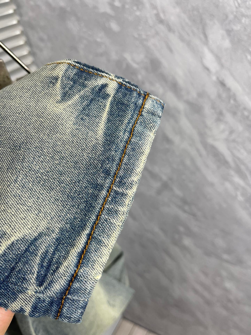 LV BLUE DENIM JEAN 239494