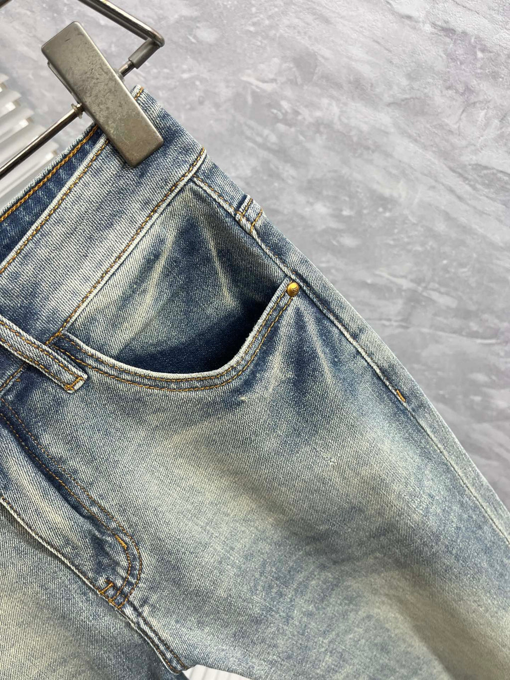 LV BLUE DENIM JEAN 239494