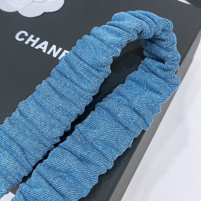 DOUBLE C ELASTIC BELT 30MM IN BLUE DENIM HEART GOLD BUCKLE
